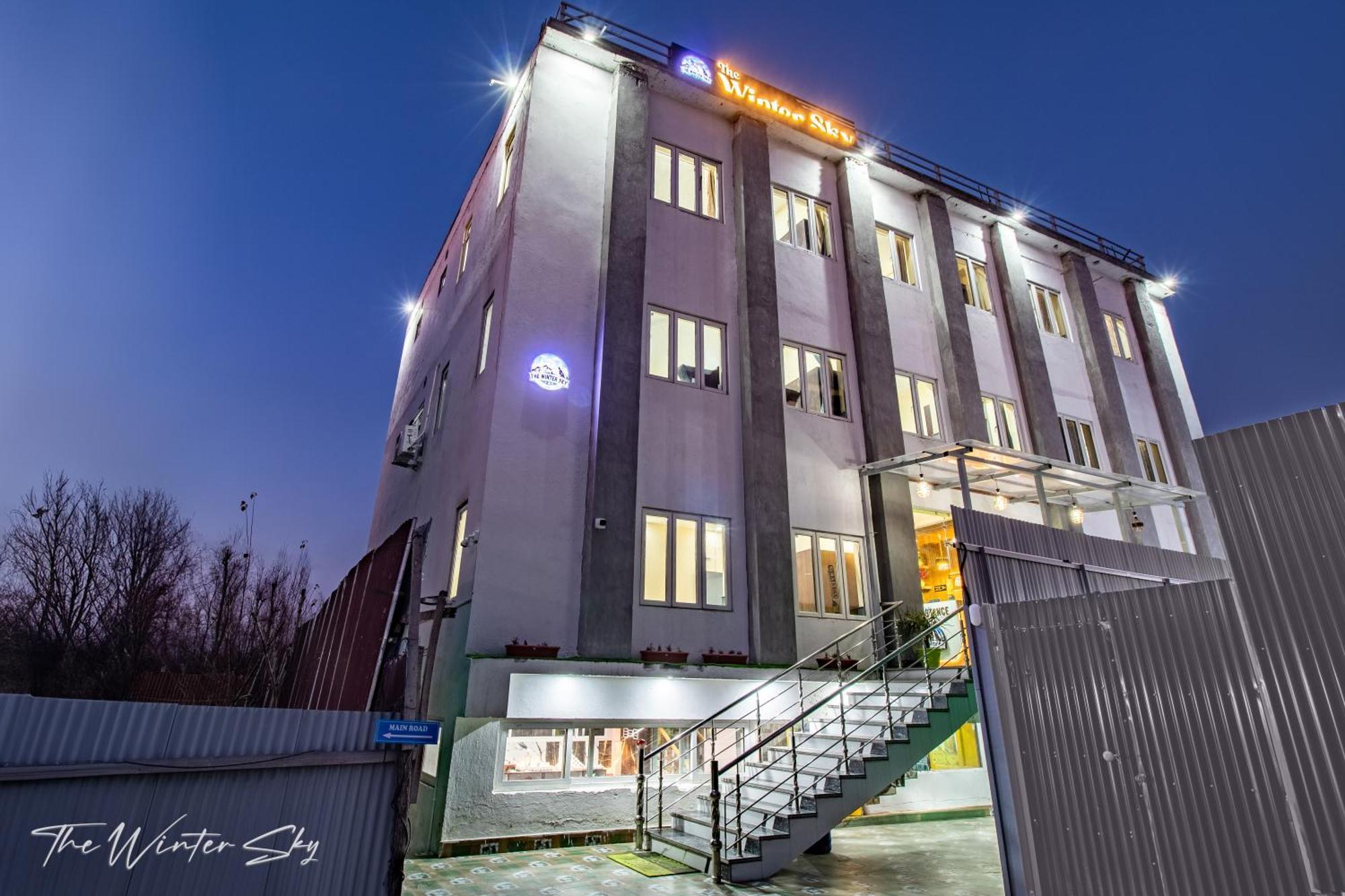 Hotel The Winter Sky Srīnagar Exterior foto